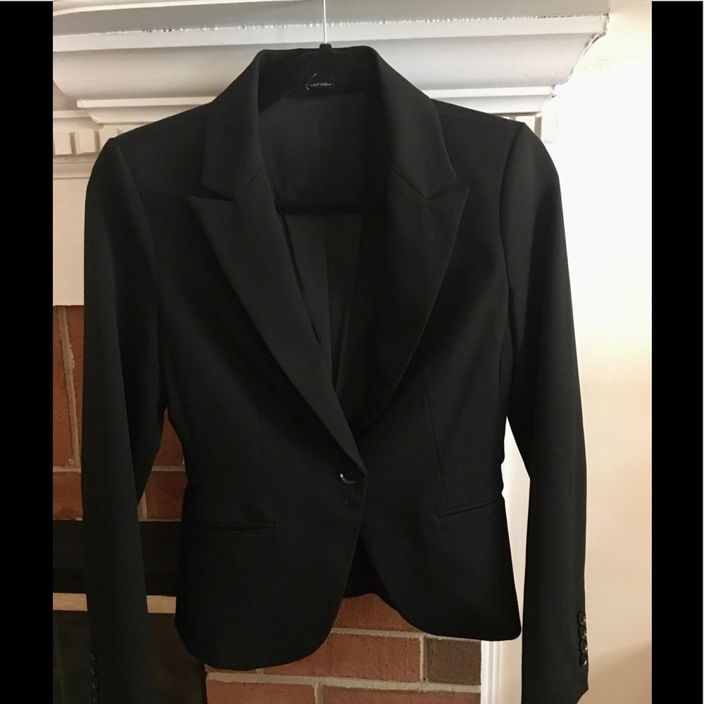 Express Cropped Jacket size 2  Lined, pockets.